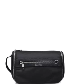 Calvin Klein CLASSIC REPREVE WASHBAG W/HANGER Toiletry Bags For Men Ck Black 11 Calvin Klein CLASSIC REPREVE WASHBAG W/HANGER Toiletry Bags For Men Ck Black -men bags sale shop ckmk50k508514 cckblack vbax 1