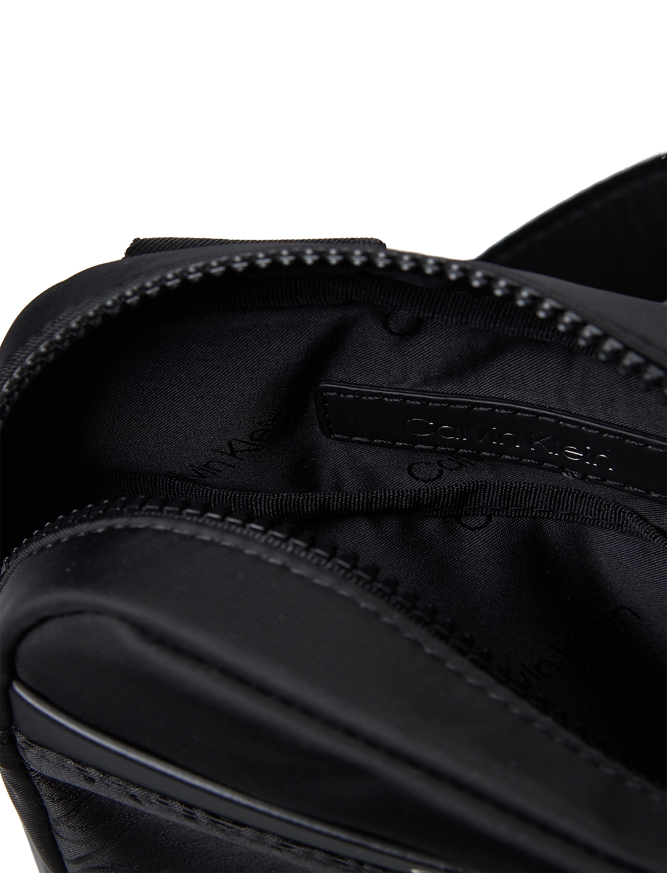 Calvin Klein URBAN REPREVE CONV REPORTER S Bum Bags For Men Ck Black 4 Calvin Klein URBAN REPREVE CONV REPORTER S Bum Bags For Men Ck Black - Image 4