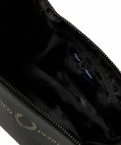 Fred Perry PIQUE TEX PU WASH BAG Toiletry Bags For Men Black 10 Fred Perry PIQUE TEX PU WASH BAG Toiletry Bags For Men Black -men bags sale shop fpyl2262 cblack v102 6