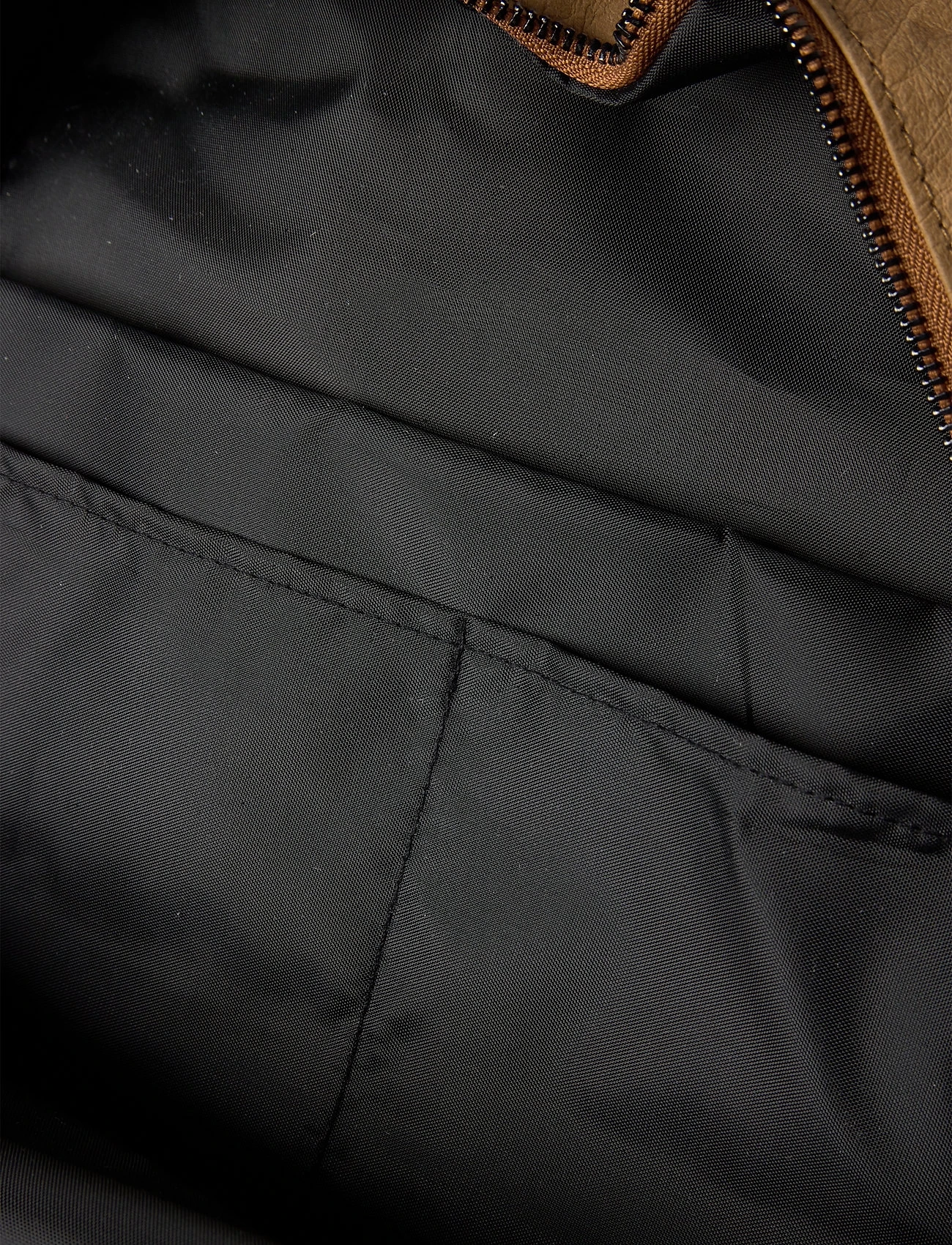 Superdry PURE MONTANA Backpacks For Men Brown 10 Superdry PURE MONTANA Backpacks For Men Brown - Image 10