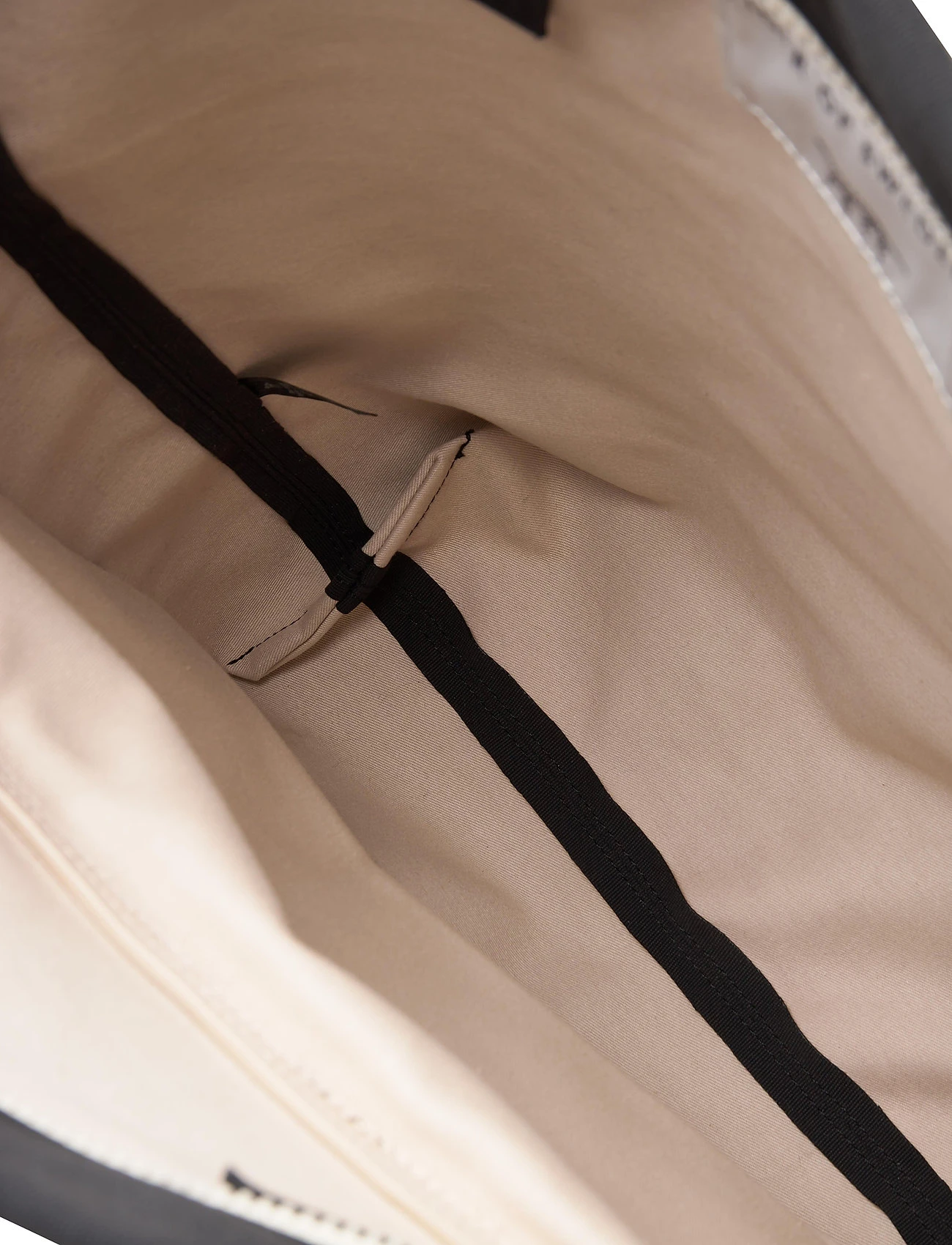 Tiger of Sweden BANKSIA Shoulder Bags For Men Black 5 Tiger of Sweden BANKSIA Shoulder Bags For Men Black - Image 5